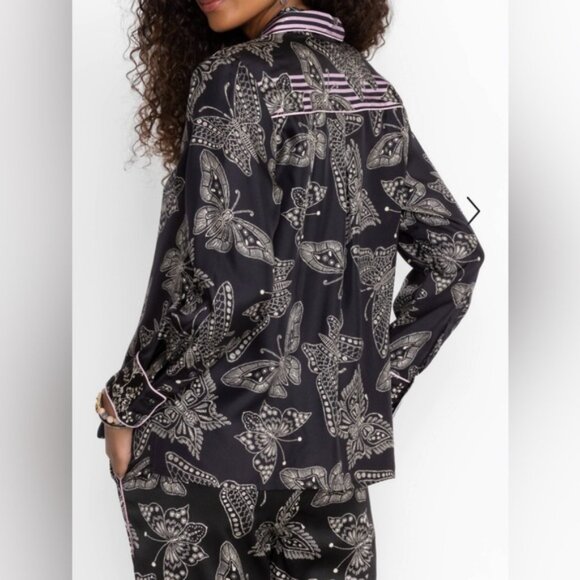 Johnny Was Womens Patsie Button-Up Silk Shirt Size Medium Black White - Picture 11 of 11